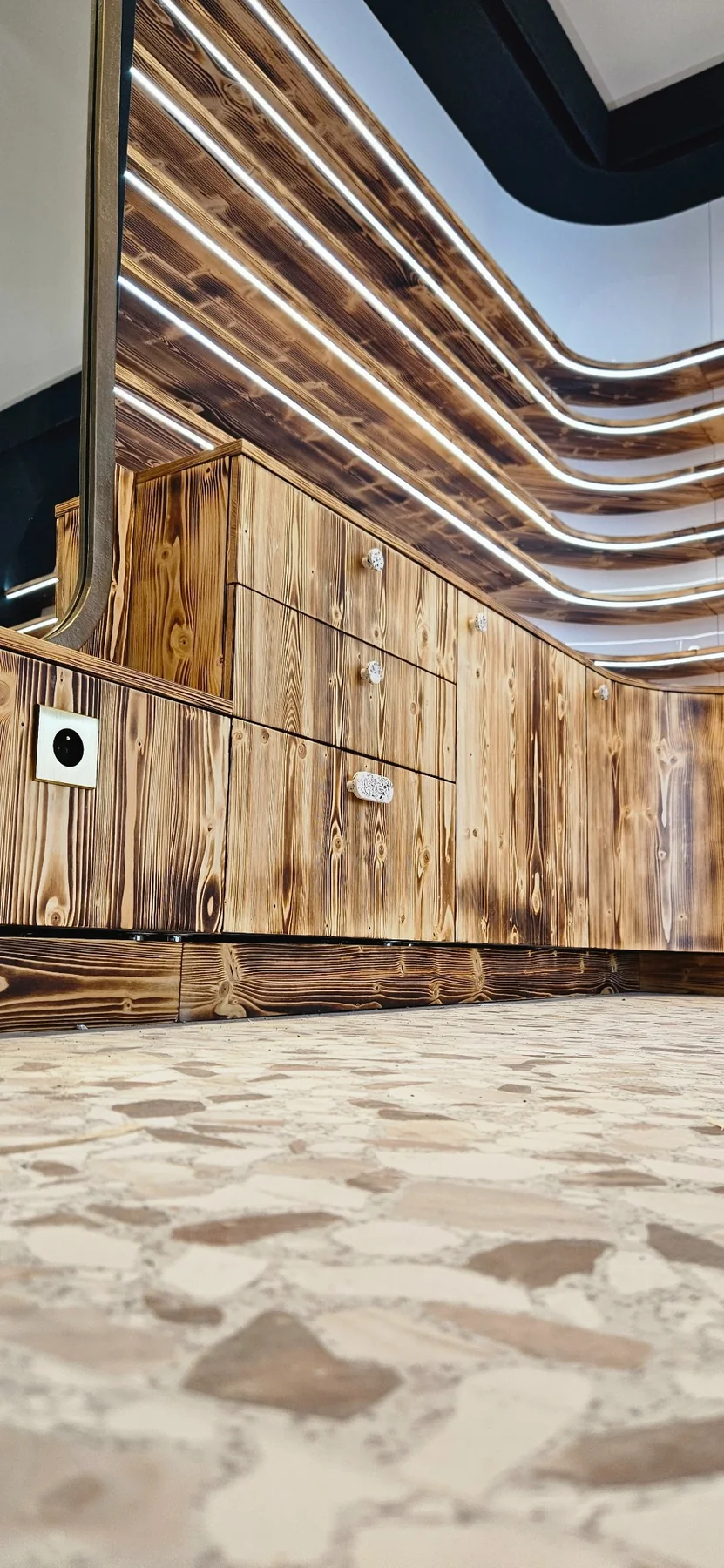 Appareillage intégré sur bois